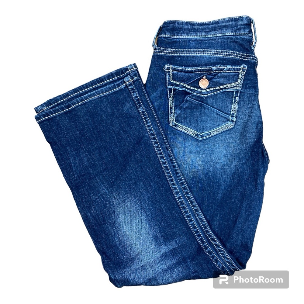 Daytrip Virgo Womans Bootcut Jeans Size 31S Distressed 92% Cotton Western Casual